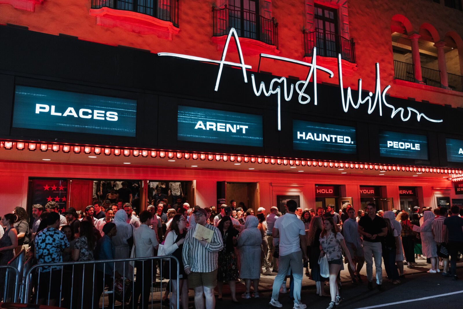 Photos/Video: Go Inside the First Preview for PARANORMAL ACTIVITY on Broadway — photo 12 of 15
