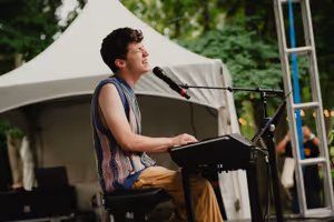 Andrew Barth Feldman @ BroadwayWorld Andrew Barth Feldman Photo