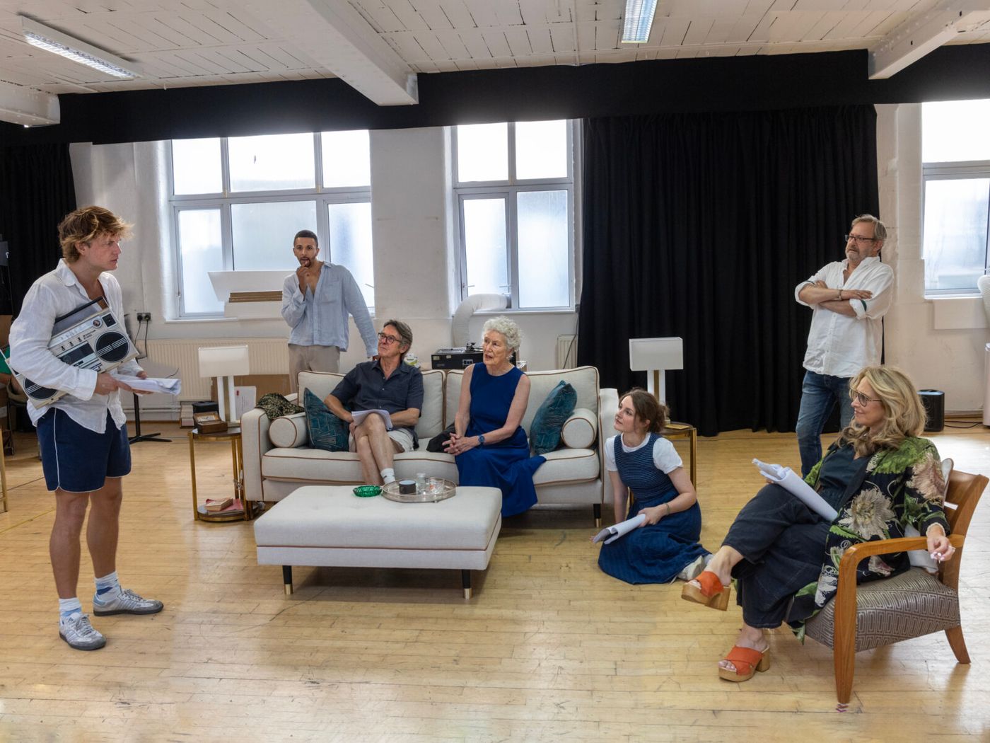 Photos: Tracy-Ann Oberman and More Rehearse PRESENT LAUGHTER Image