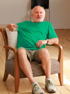 Present Laughter - Jonathan Tafler - Simon Annand @ BroadwayWorld Present Laughter - Jonathan Tafler - Simon Annand Photo