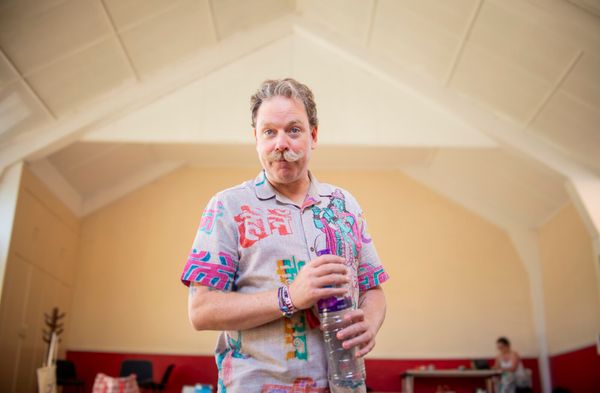 Rufus Hound in rehearsal for The Other Side of Murder (c) James Findlay Photo