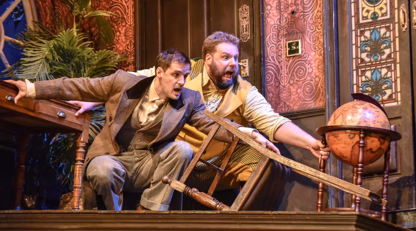 THE PLAY THAT GOES WRONG Makes Its Philippine Premiere Image
