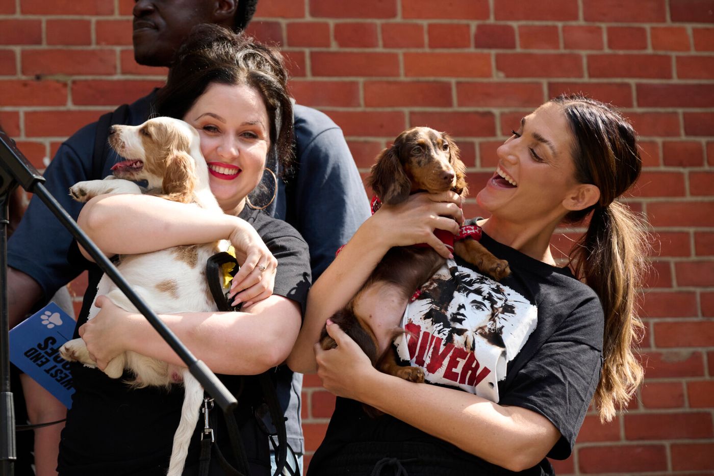 Photos: Dame Elaine Paige and Bernadette Peters Host WEST END WOOFS 2026 Image