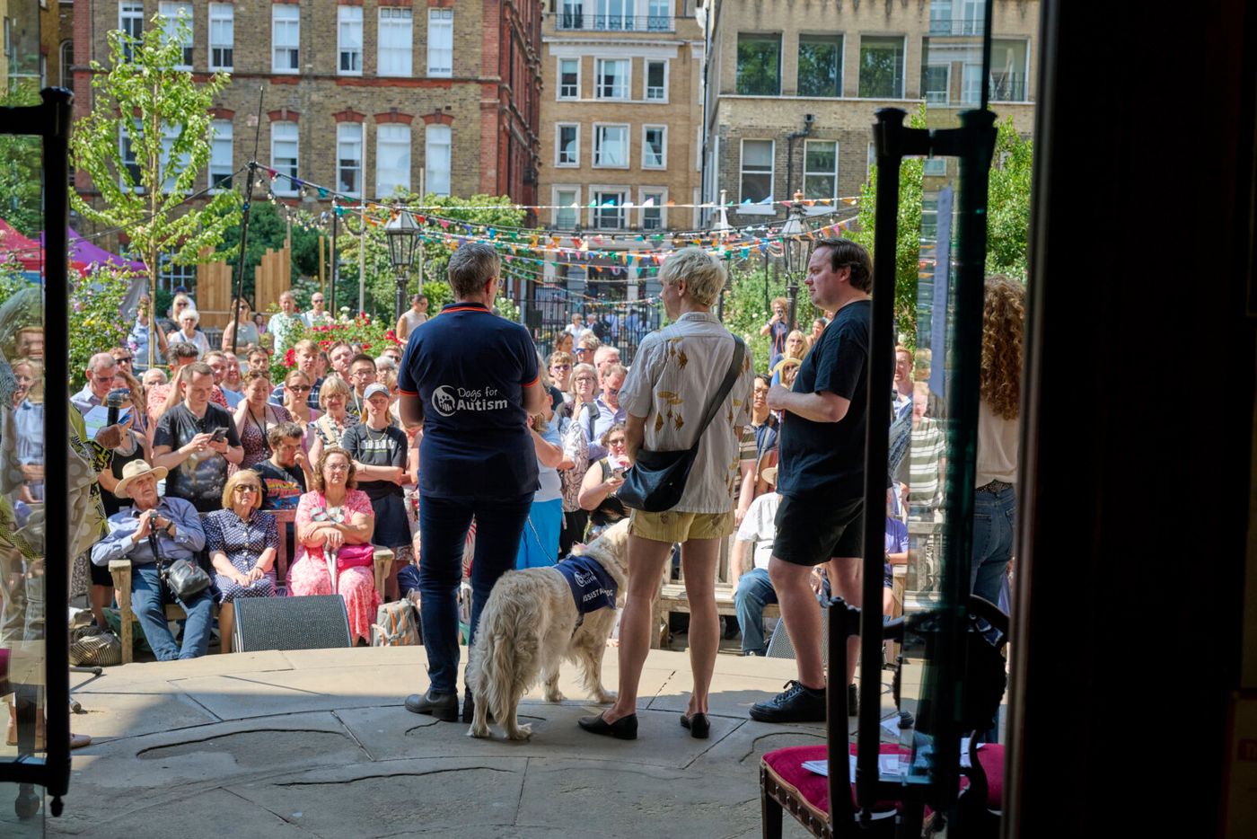 Photos: Dame Elaine Paige and Bernadette Peters Host WEST END WOOFS 2026 Image