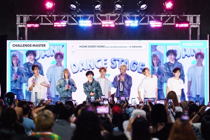 KCON LA 2026 Recap: All of the Best Performances, Booths, Activities, Events, and More Image