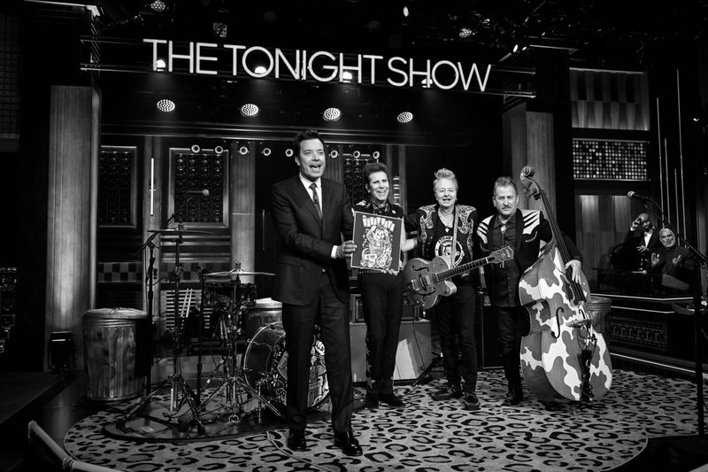 Photos: TONIGHT SHOW Recap: Michael Strahan, Chase Stokes, THE STRAY CATS Perform — photo 4 of 6