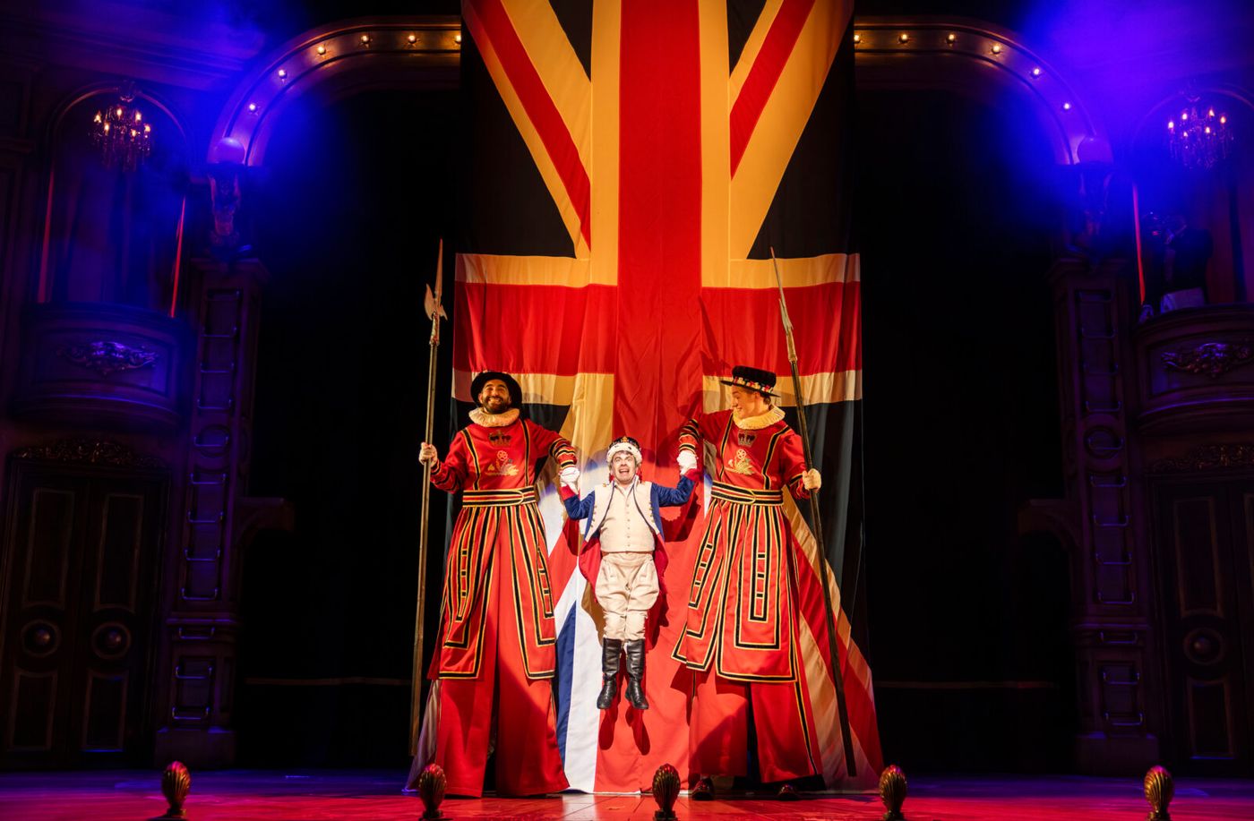 Photos: Matt Rawle and More in BARNUM UK Tour Image