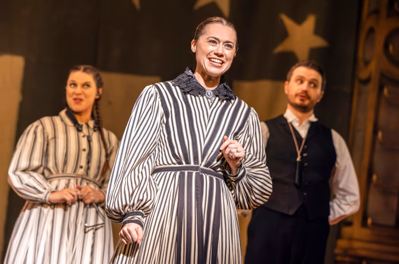 Photos: Matt Rawle and More in BARNUM UK Tour Image