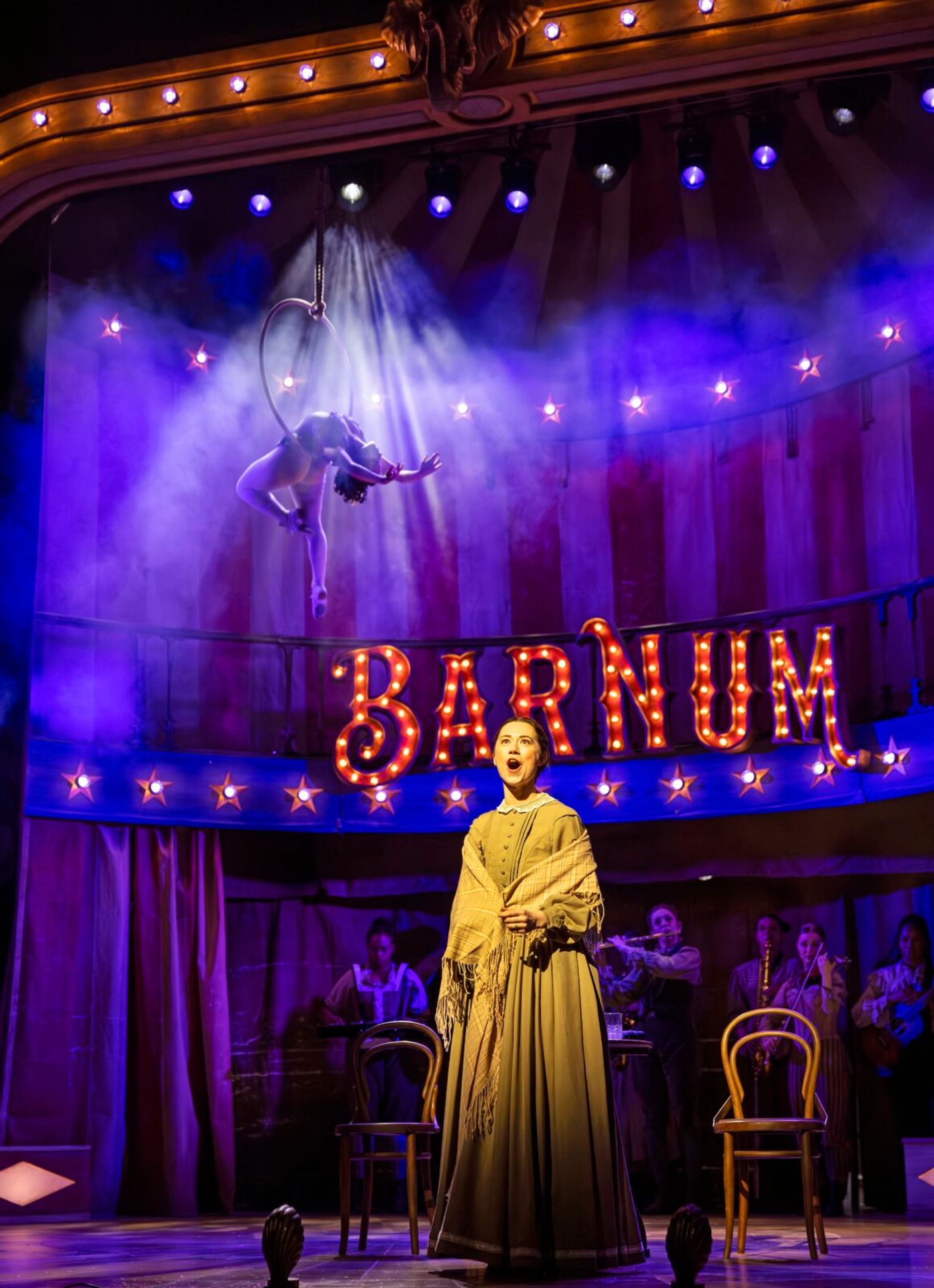 Photos: Matt Rawle and More in BARNUM UK Tour Image