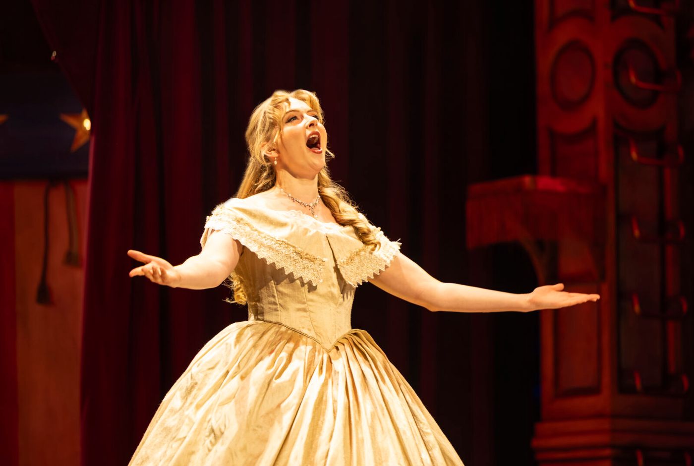 Photos: Matt Rawle and More in BARNUM UK Tour Image