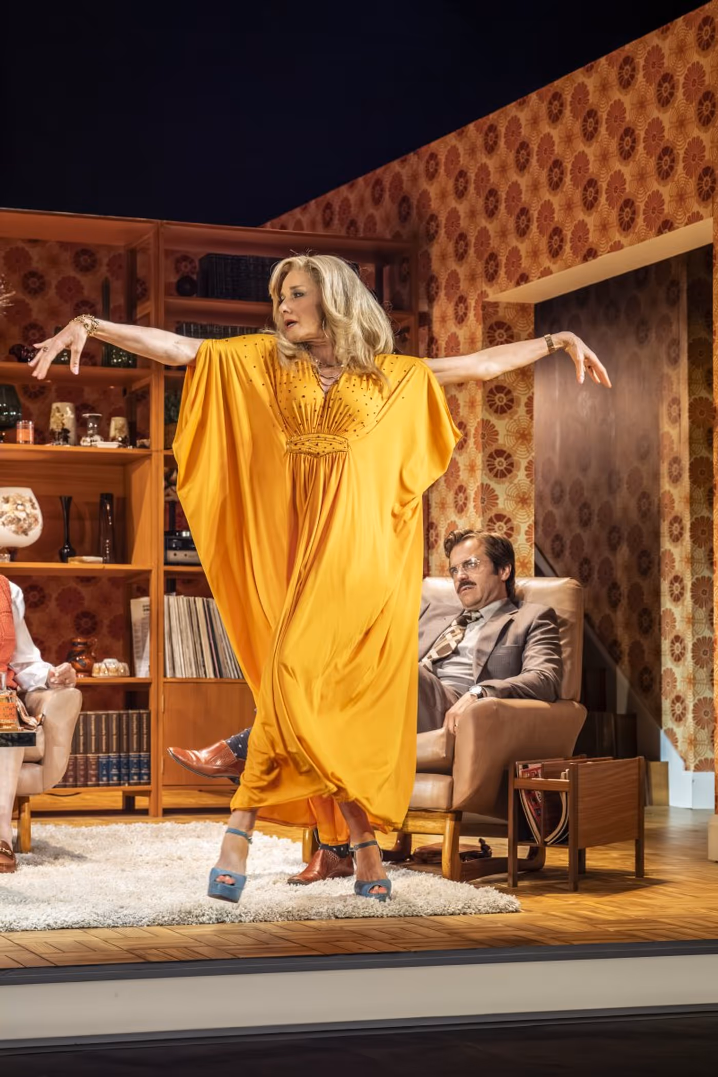 Review: ABIGAIL'S PARTY, Starring Tamzin Outhwaite, Harold Pinter Theatre Image