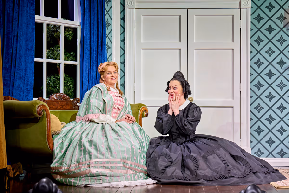 Kate O'Donnell and Jinkx Monsoon at Photos: First Look at Jinkx Monsoon in OH, MARY! in the West End