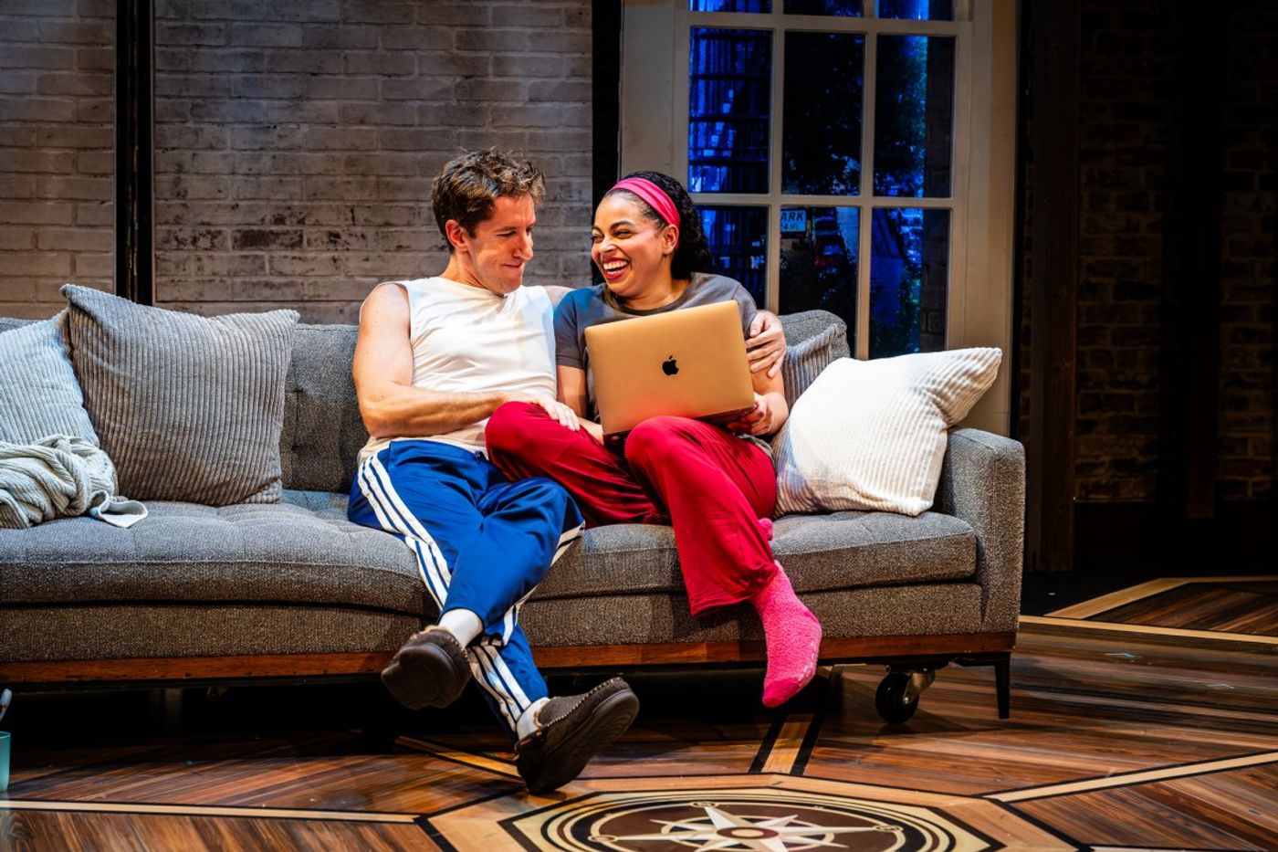 Review: SALLY & TOM at ZACH Image