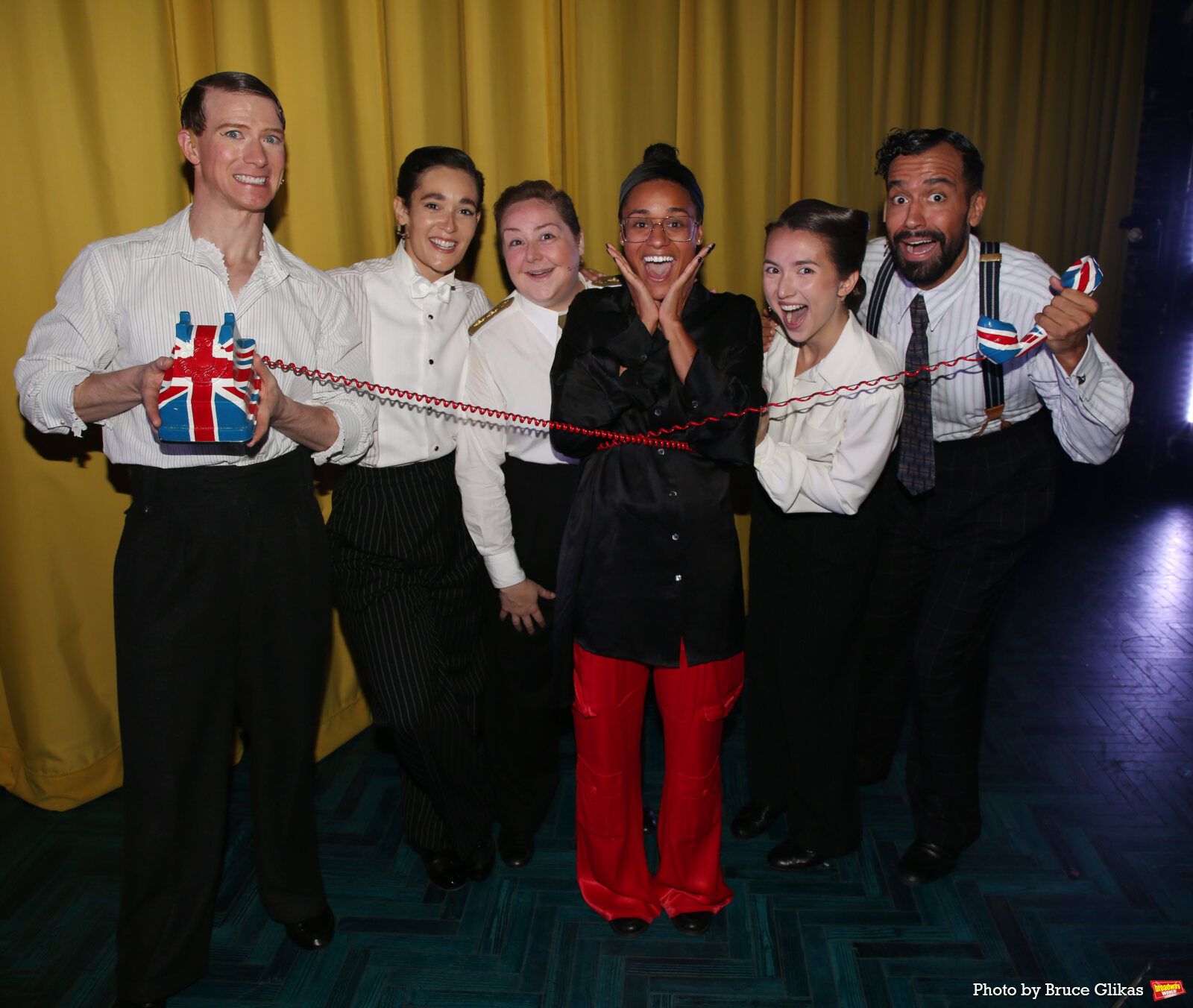 Photos: Ariana DeBose Visits OPERATION MINCEMEAT on Broadway — photo 2 of 14