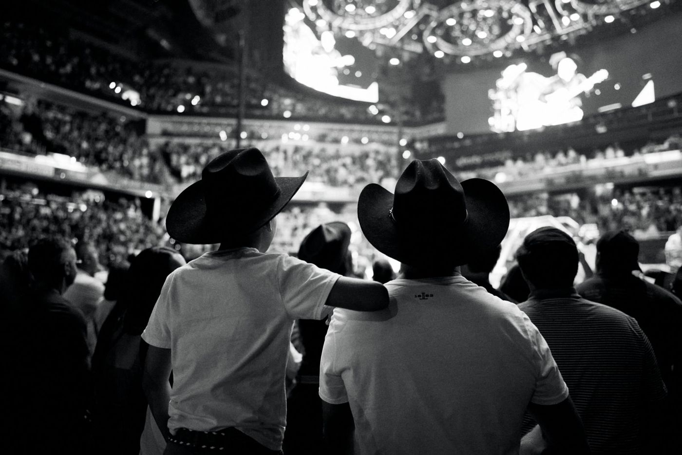 Photos: Garth Brooks Kicks Off BLAME IT ALL ON MY ROOTS Tour in Indianapolis Image