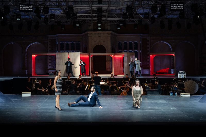 Review: TROUBLE IN TAHITI and THE SEVEN DEADLY SINS, Opera Holland Park Image