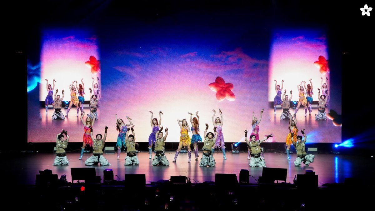 Review: BINI Continues to Evolve on the SIGNALS WORLD TOUR in Vancouver Image