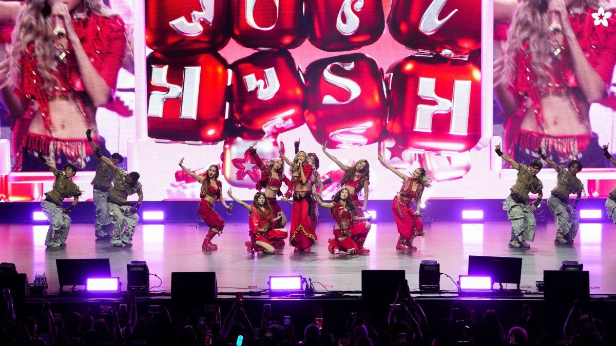 Review: BINI Continues to Evolve on the SIGNALS WORLD TOUR in Vancouver Image