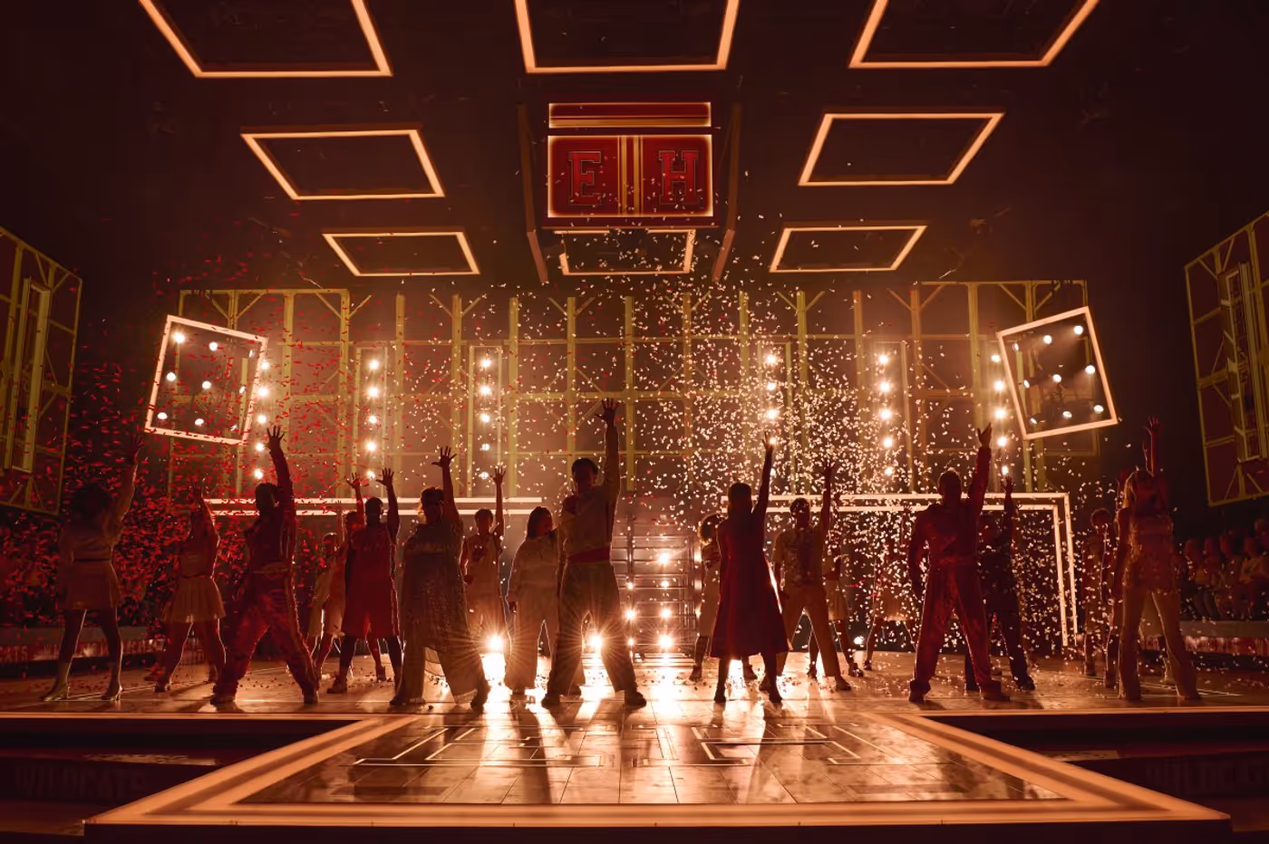 Photo: HIGH SCHOOL MUSICAL Begins Performances at Lowry, Salford Image