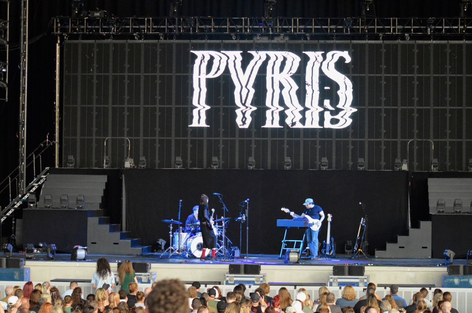Photos: ARKAI and PVRIS S.G. For Lindsey Stirling Image