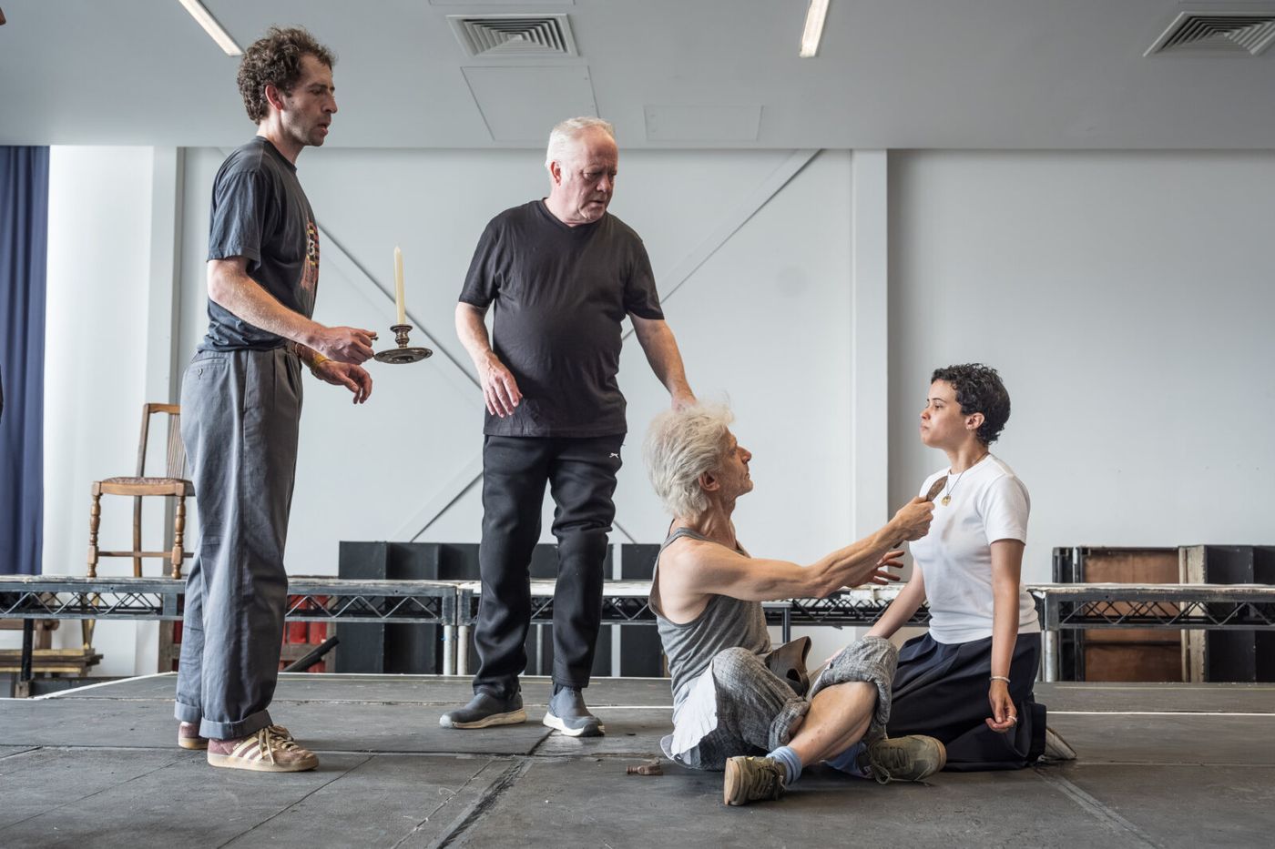 Photos: A TALE OF TWO CITIES UK Tour in Rehearsal Image