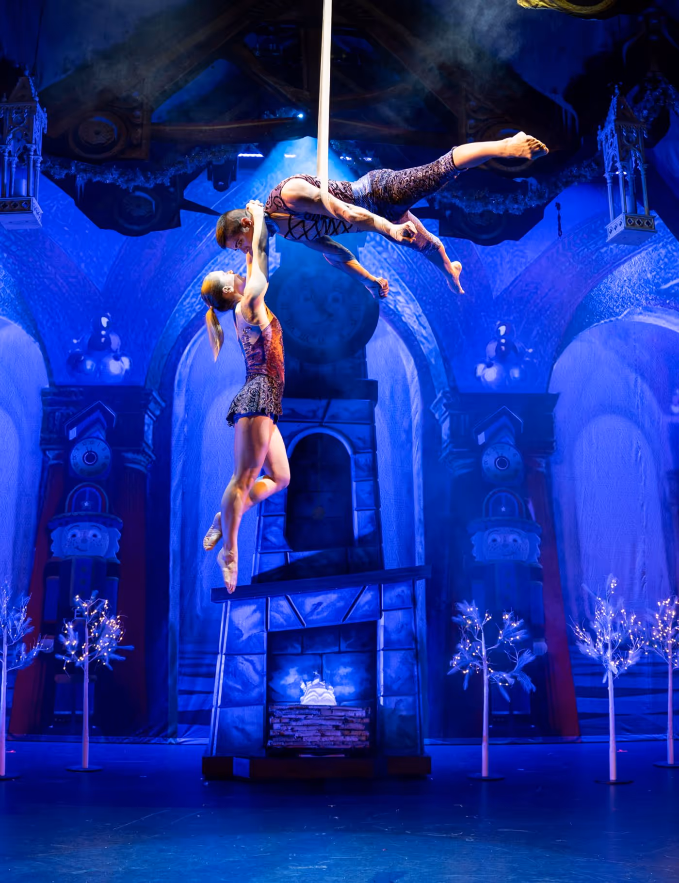 Photos: Cirque Dreams Holidaze Comes To Greensboro With A Reimagined Holiday Spectacular Image