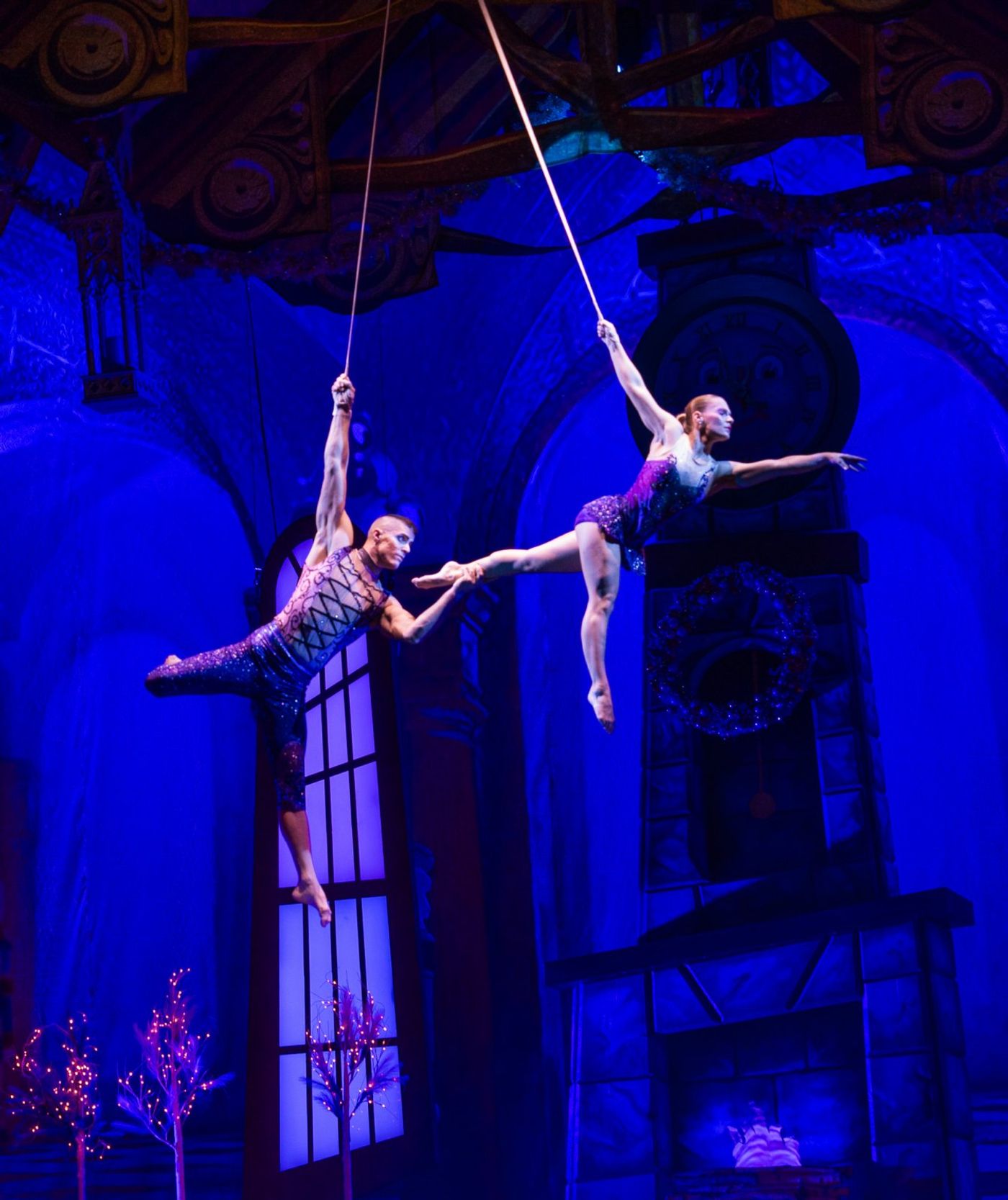 Photos: Cirque Dreams Holidaze Comes To Greensboro With A Reimagined Holiday Spectacular Image