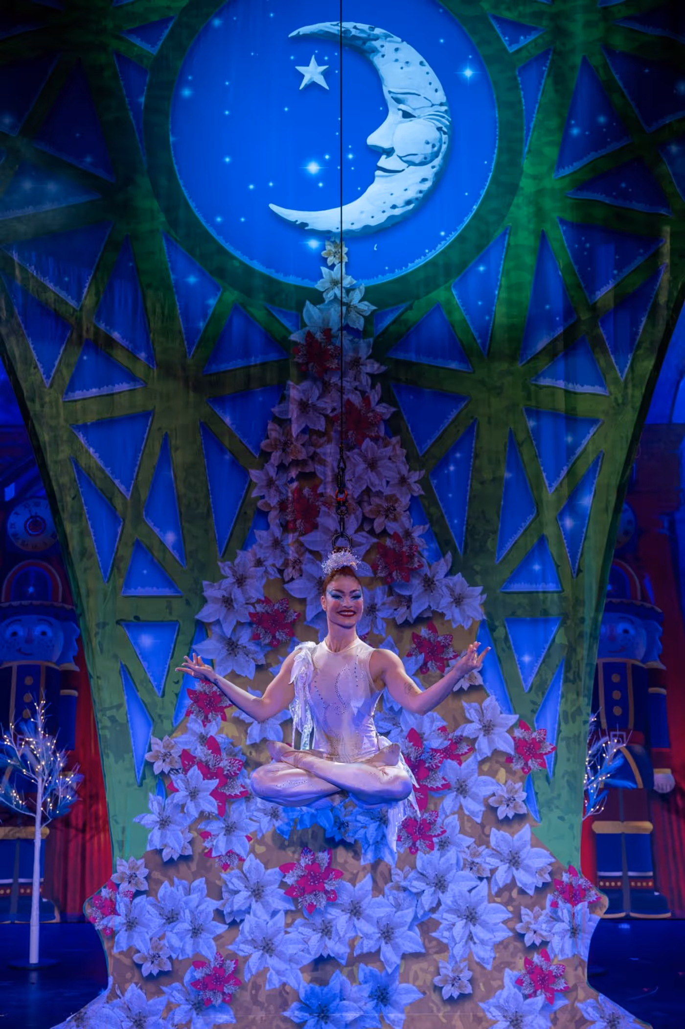 Photos: Cirque Dreams Holidaze Comes To Greensboro With A Reimagined Holiday Spectacular Image