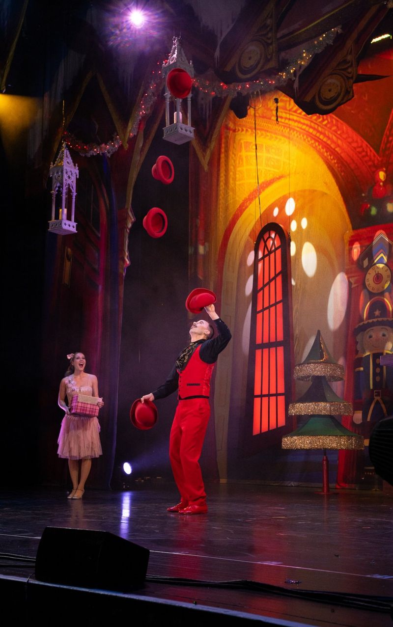 Photos: Cirque Dreams Holidaze Comes To Greensboro With A Reimagined Holiday Spectacular — photo 16 of 40