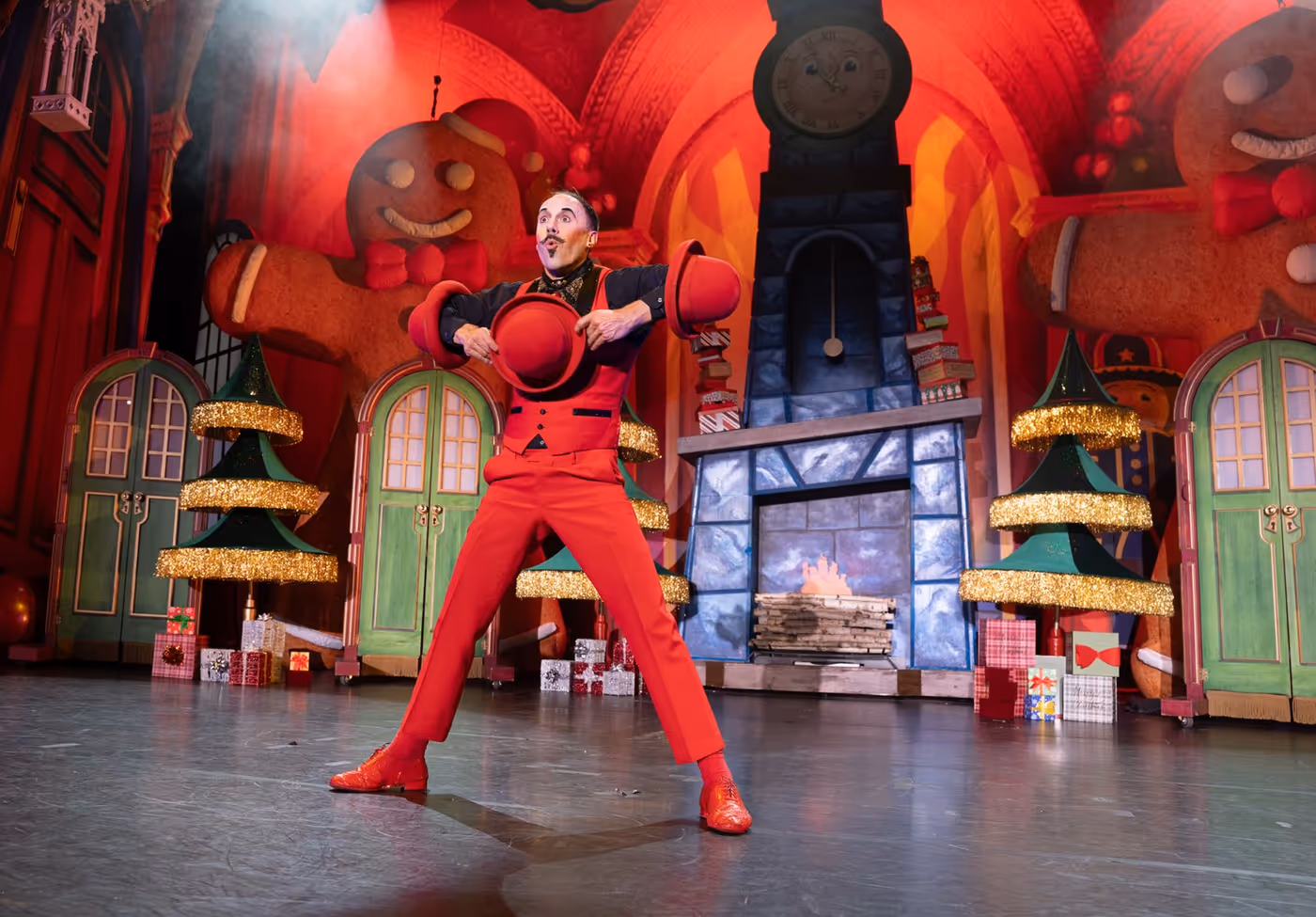 Photos: Cirque Dreams Holidaze Comes To Greensboro With A Reimagined Holiday Spectacular Image
