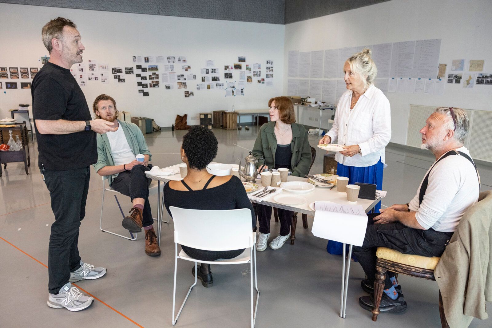 Photos: THE HAUNTING OF HILL HOUSE in Rehearsal Ahead of UK Tour — photo 2 of 9