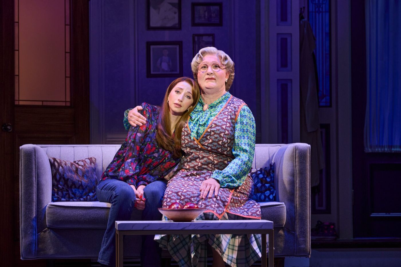 Photos: First Look at MRS. DOUBTFIRE UK & Ireland Tour Image