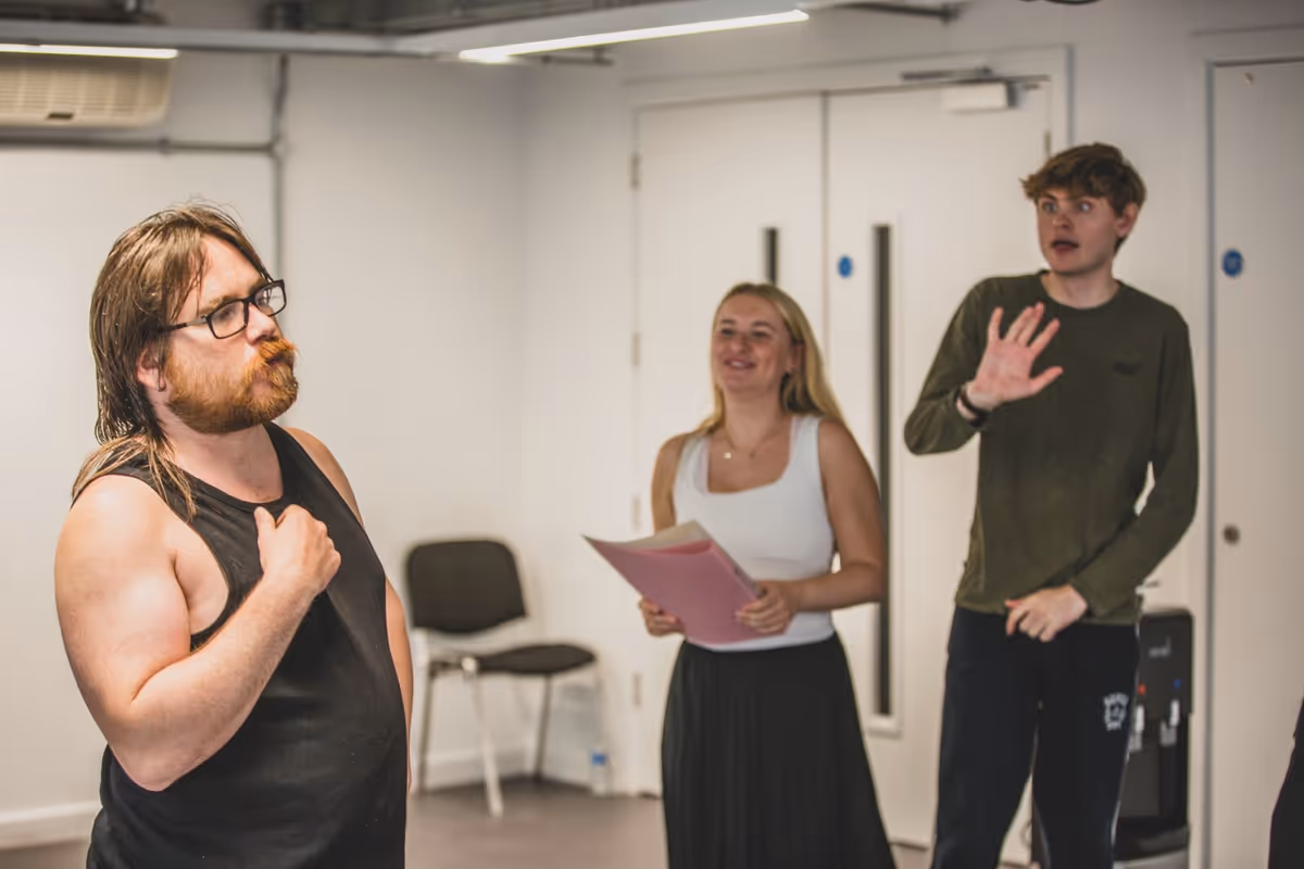 David Sands, Jasmine Whipps and Ciaran O'Breen at Photos: Deafinitely Theatre's BULL UK Tour in Rehearsal
