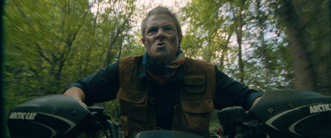 Photos: TINY FUGITIVES Trailer Starring Johnny Knoxville to Debut in Theaters Image