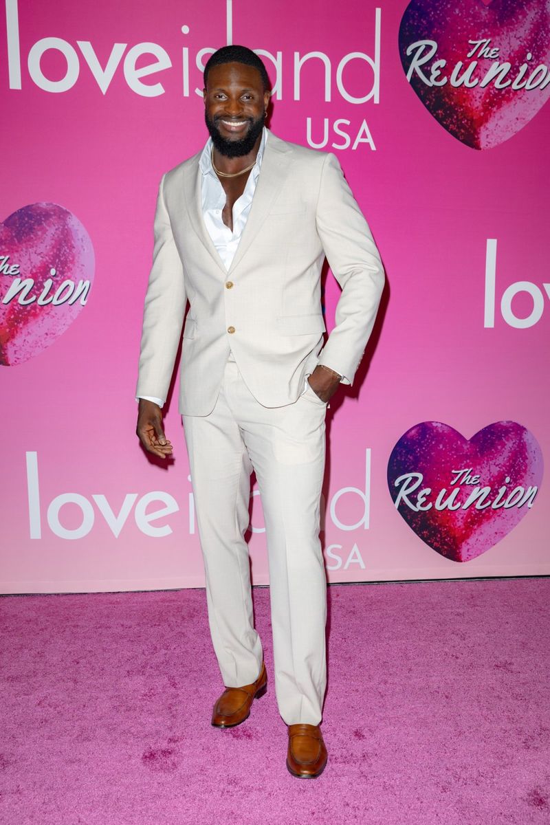 Photos: LOVE ISLAND USA Renewed for Season Nine, Ariana Madix to Return as Host — photo 10 of 32