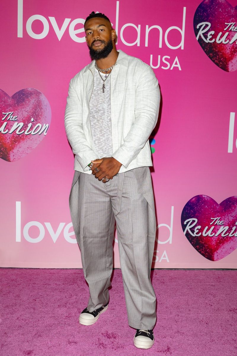 Photos: LOVE ISLAND USA Renewed for Season Nine, Ariana Madix to Return as Host — photo 7 of 32