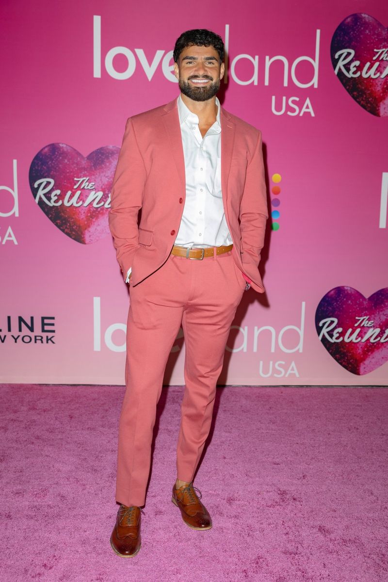 Photos: LOVE ISLAND USA Renewed for Season Nine, Ariana Madix to Return as Host — photo 15 of 32