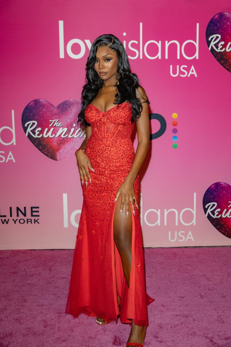 Photos: LOVE ISLAND USA Renewed for Season Nine, Ariana Madix to Return as Host — photo 25 of 32