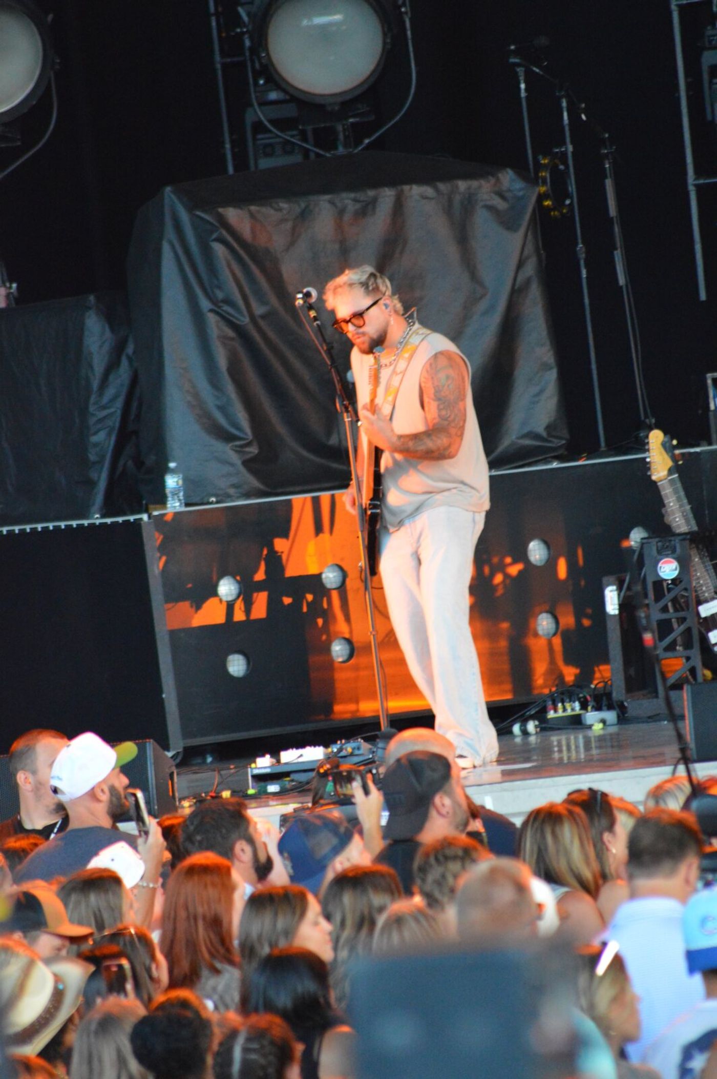 Photos: Emily Ann Roberts and Conner Smith SG for Thomas Rhett Image