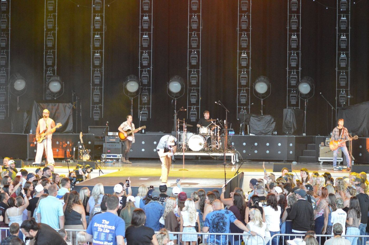 Photos: Emily Ann Roberts and Conner Smith SG for Thomas Rhett Image