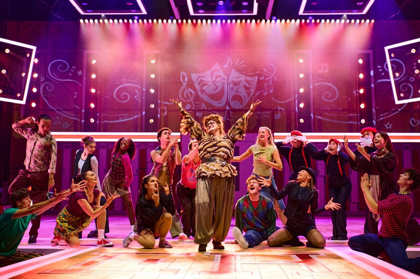 Photos/Video: KayCee Stroh, Jason Donovan, and More in HIGH SCHOOL MUSICAL Image