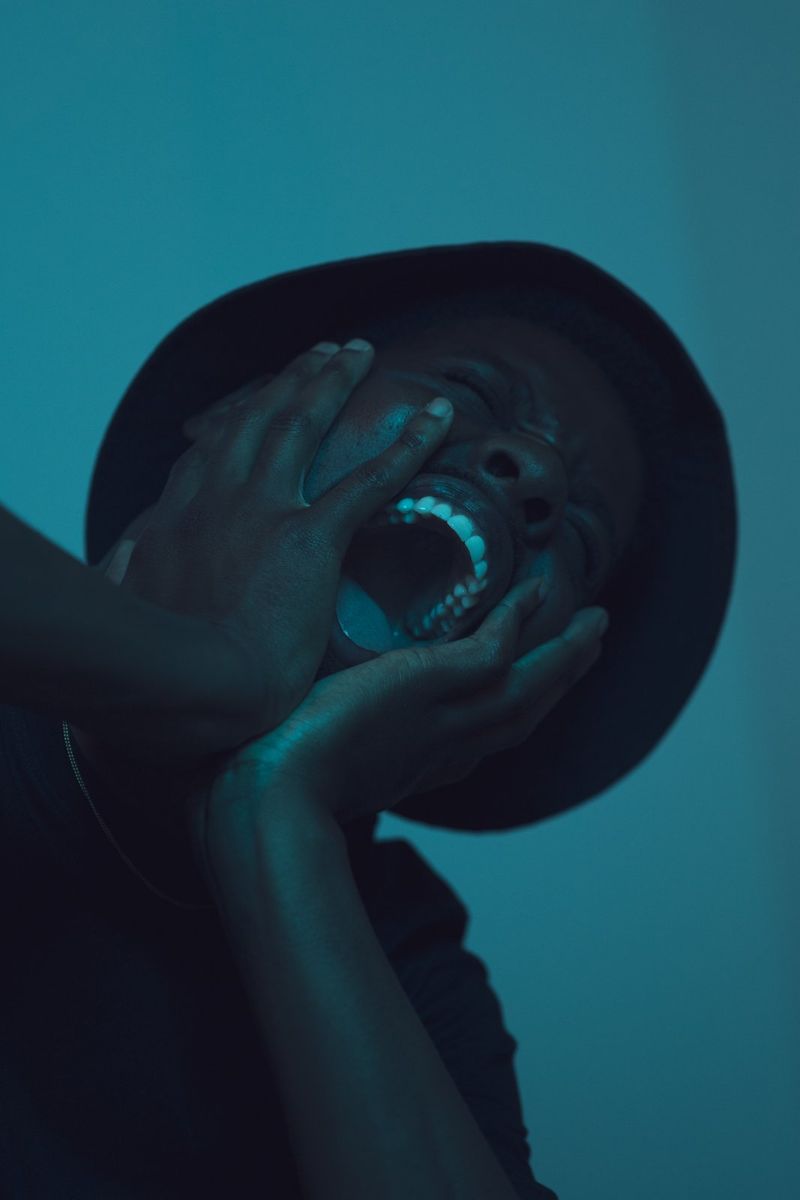 Photos: Zoe Kypri Joins 40D on Sondela Recordings Single HOLDING ON — photo 13 of 21