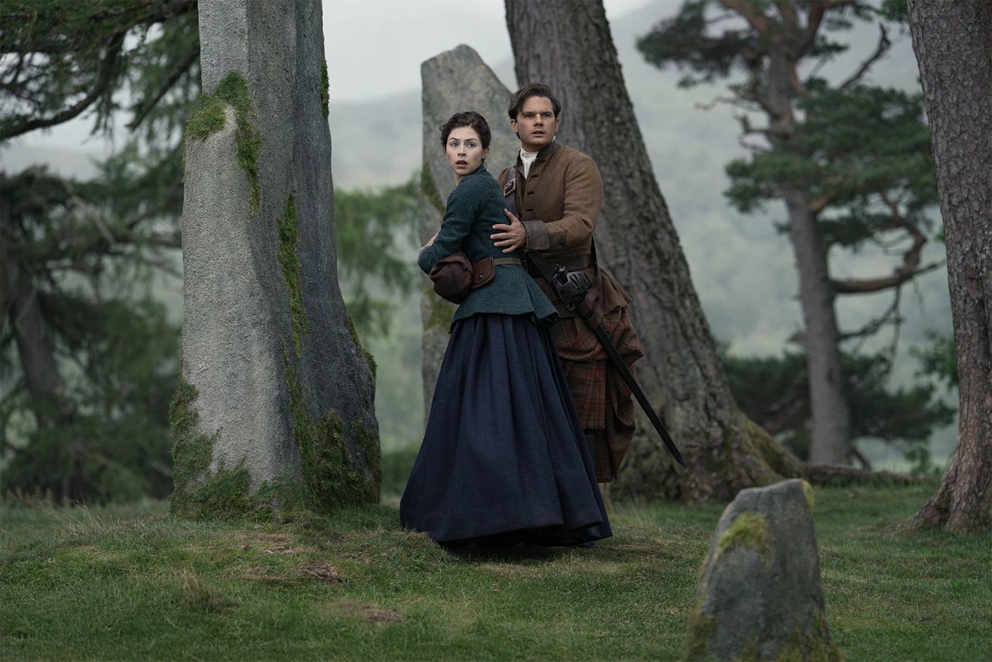 Photos: OUTLANDER: BLOOD OF MY BLOOD Season Two Trailer to Premiere on STARZ Image