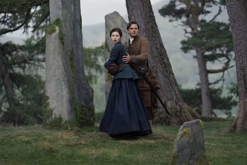 Photos: OUTLANDER: BLOOD OF MY BLOOD Season Two Trailer to Premiere on STARZ — photo 2 of 4