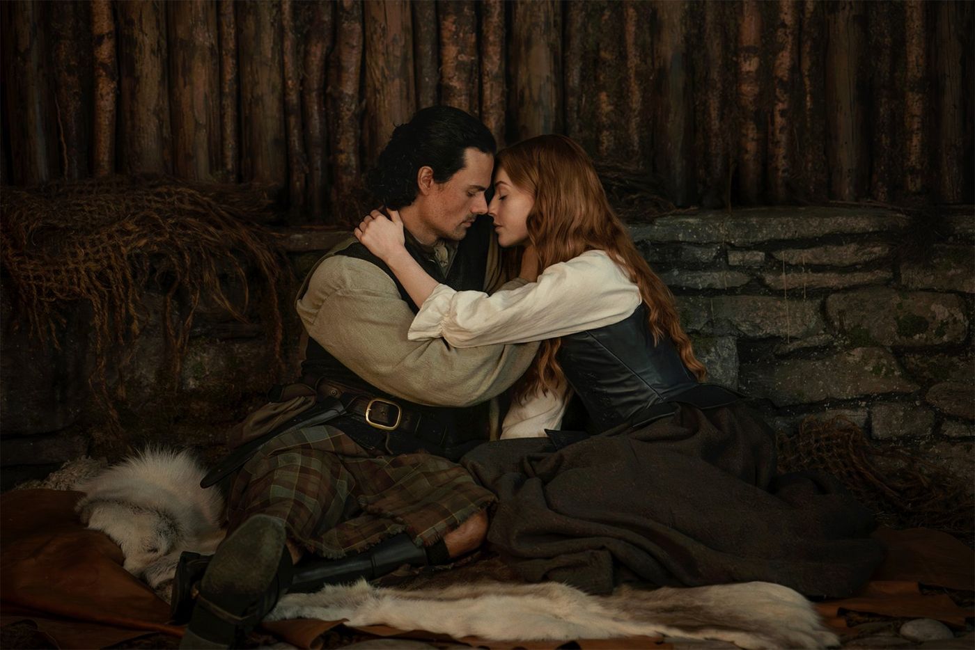 Photos: OUTLANDER: BLOOD OF MY BLOOD Season Two Trailer to Premiere on STARZ Image