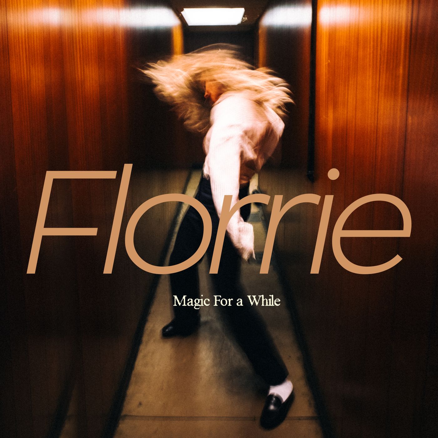 Photos: Florrie Releases 'CATCH YOU IF YOU FALL' Single From MAGIC FOR A WHILE Album Image