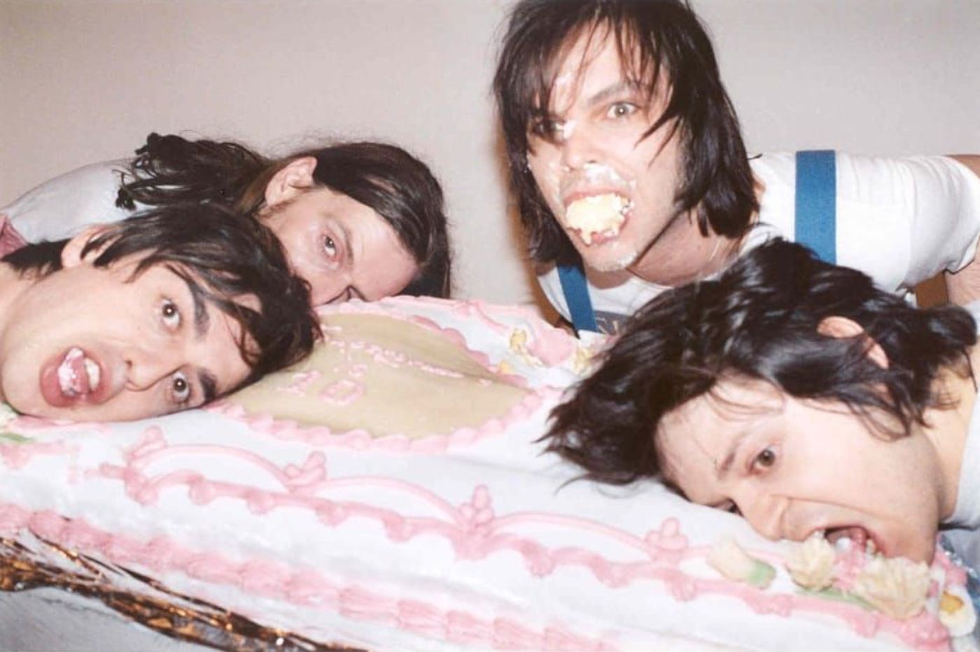 Photos: SUPERGRASS to Play Nine UK Shows in April-May 2027 Image