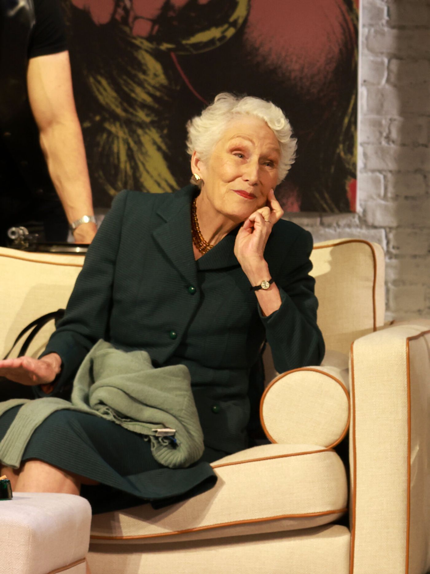 Photos: Tracy-Ann Oberman and More in Noël Coward’s PRESENT LAUGHTER Image