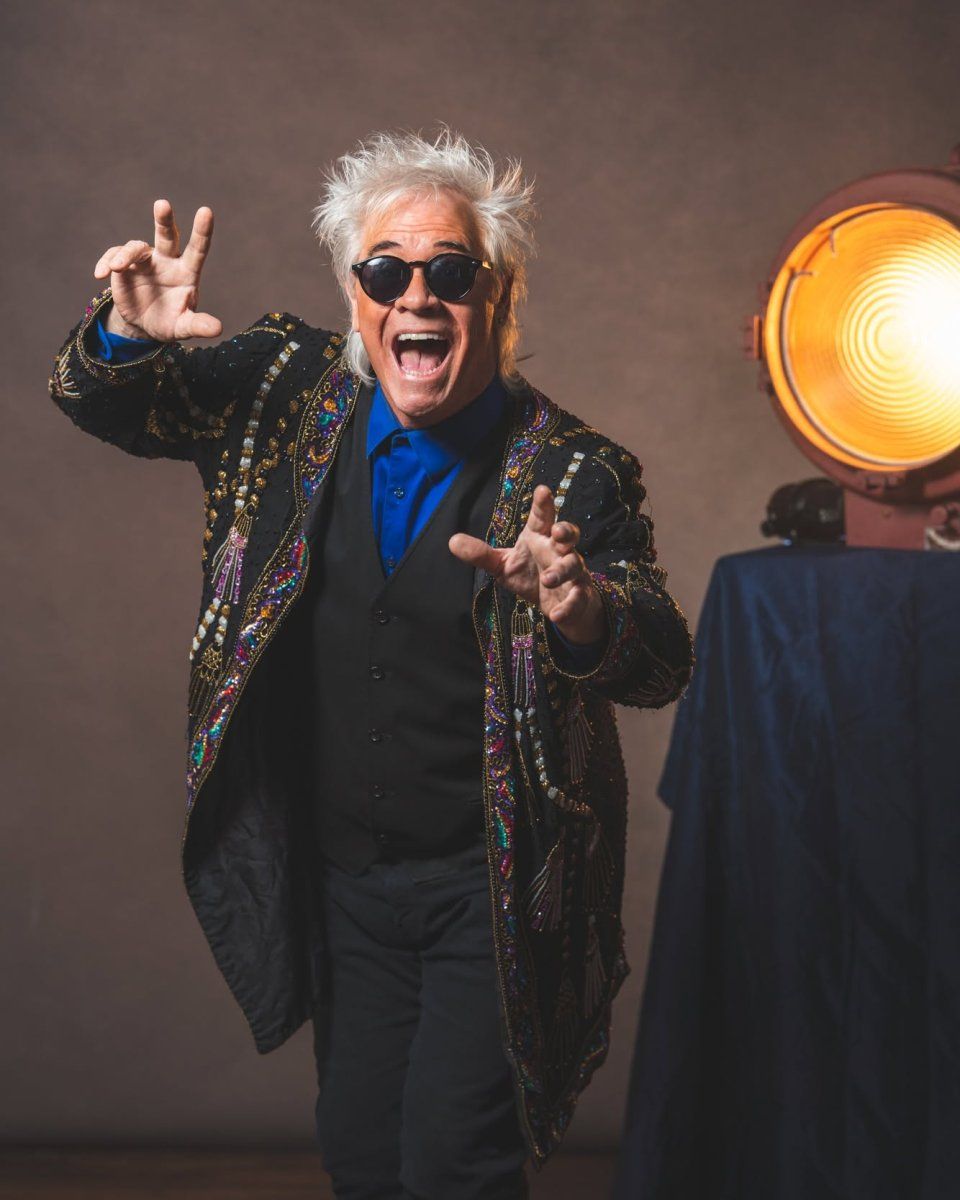 Review: JONATHAN ERLANDSON MAGIC at The Historic Malco Theatre in Hot Springs Image