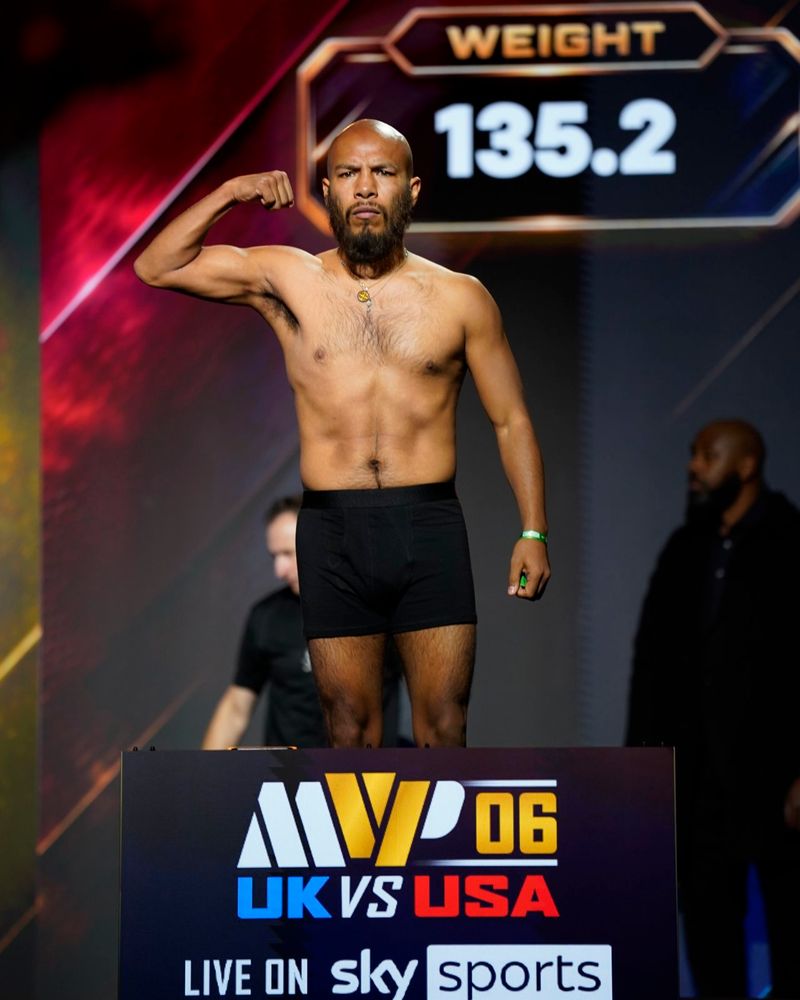 Photos: Mikaela Mayer, Chantelle Cameron Make Weight for MVPW-06 Title Clash — photo 2 of 40
